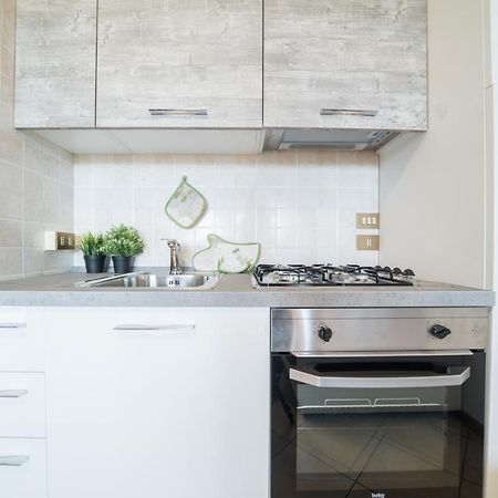 דסנזאנו דל גארדה Gardappartamenti Cascinale Pool מראה חיצוני תמונה