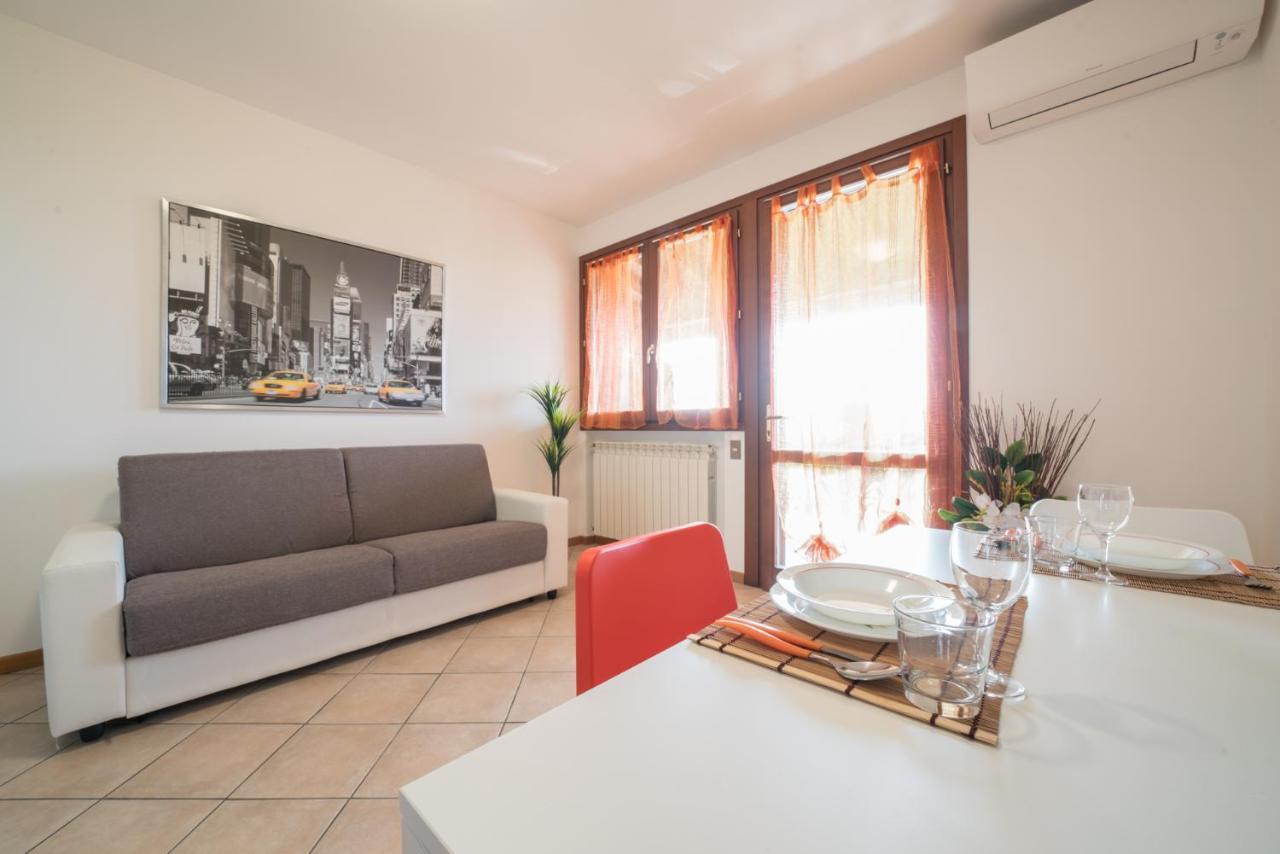 דסנזאנו דל גארדה Gardappartamenti Cascinale Pool מראה חיצוני תמונה