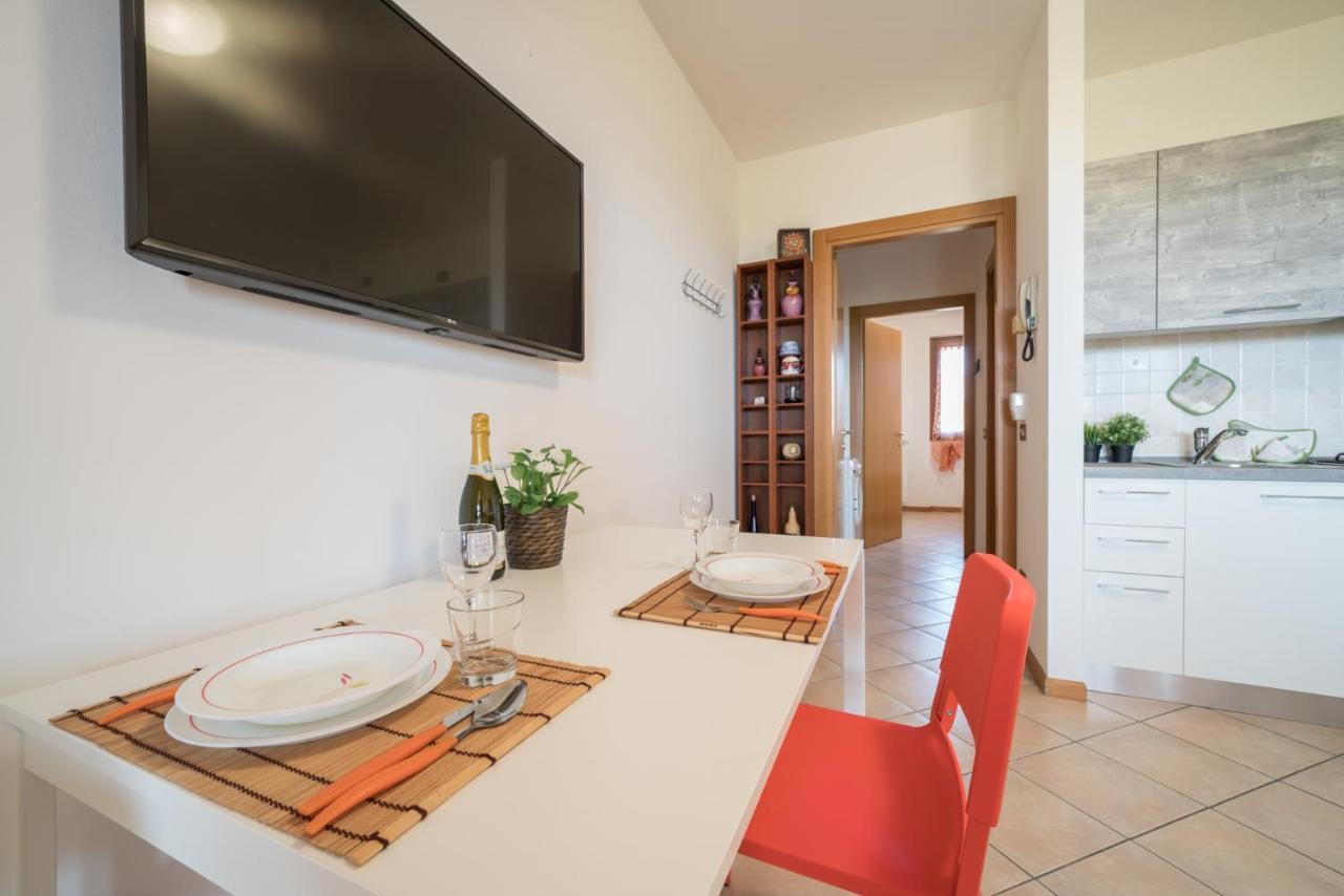 דסנזאנו דל גארדה Gardappartamenti Cascinale Pool מראה חיצוני תמונה