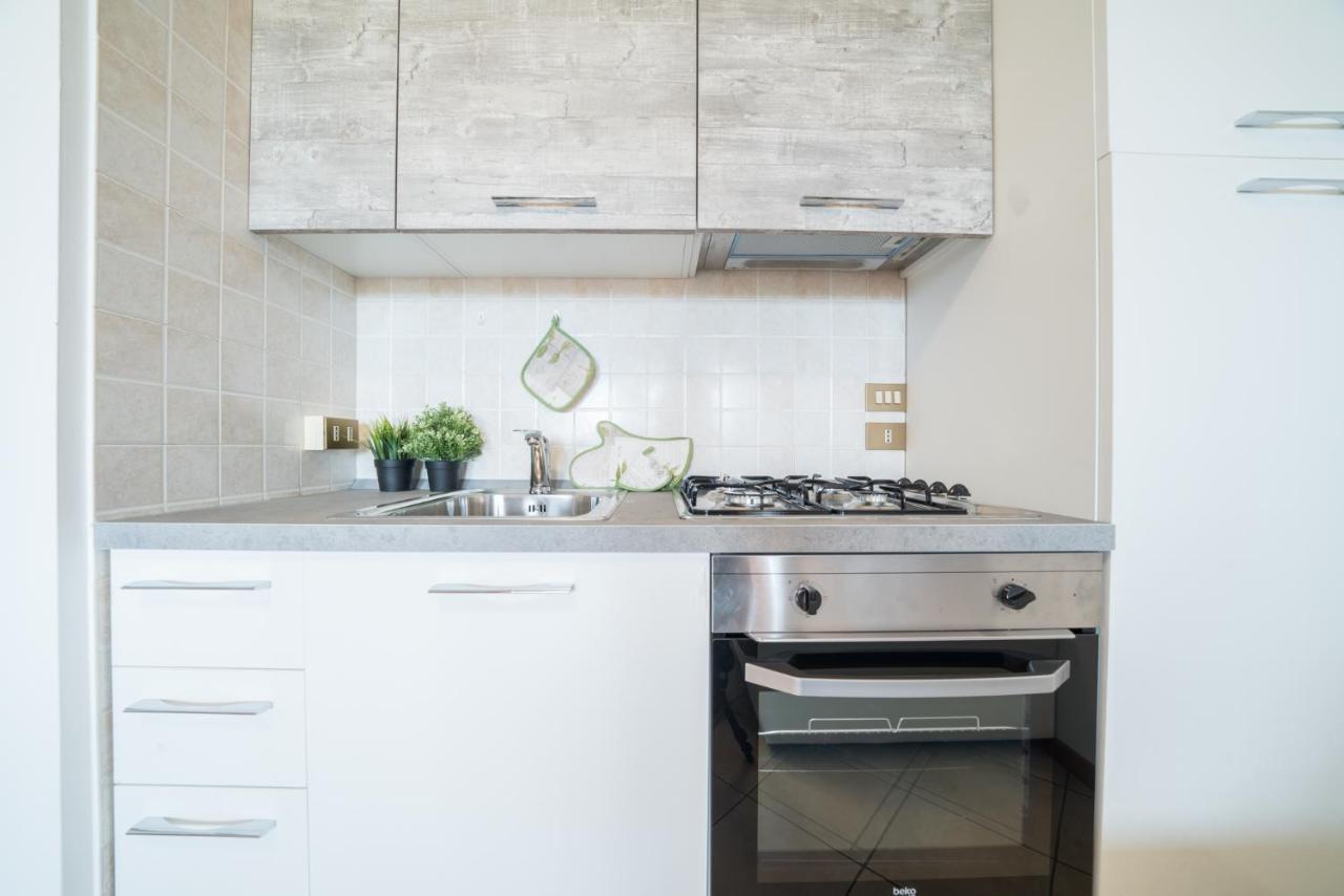 דסנזאנו דל גארדה Gardappartamenti Cascinale Pool מראה חיצוני תמונה