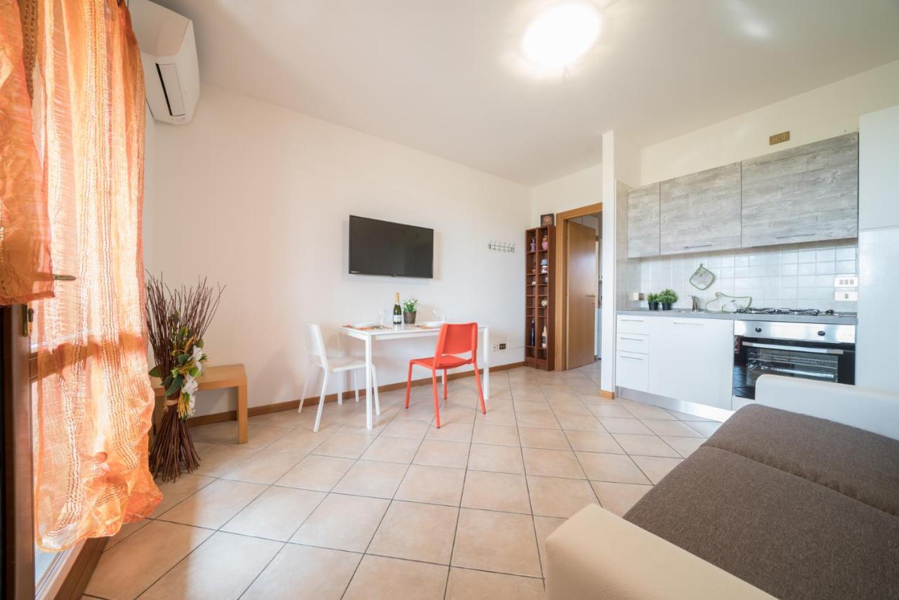 דסנזאנו דל גארדה Gardappartamenti Cascinale Pool מראה חיצוני תמונה