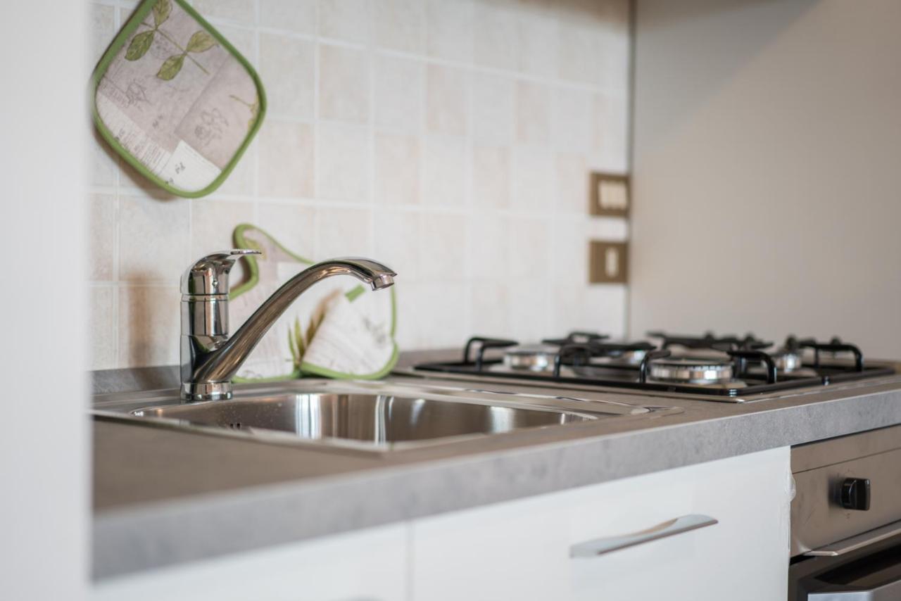 דסנזאנו דל גארדה Gardappartamenti Cascinale Pool מראה חיצוני תמונה