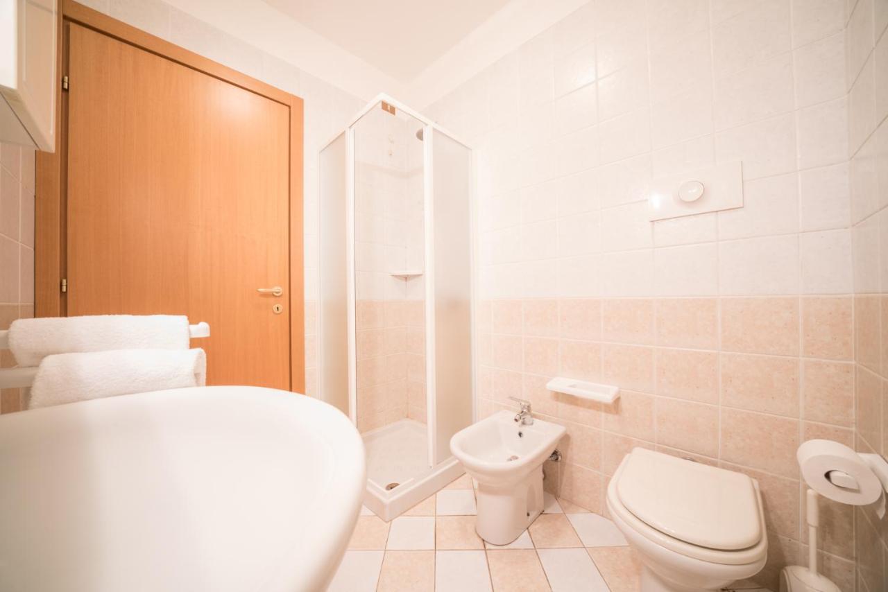 דסנזאנו דל גארדה Gardappartamenti Cascinale Pool מראה חיצוני תמונה