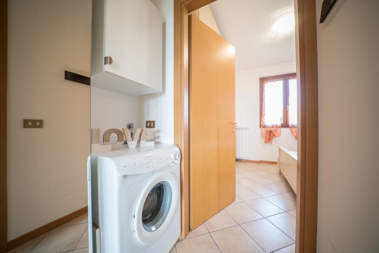 דסנזאנו דל גארדה Gardappartamenti Cascinale Pool מראה חיצוני תמונה